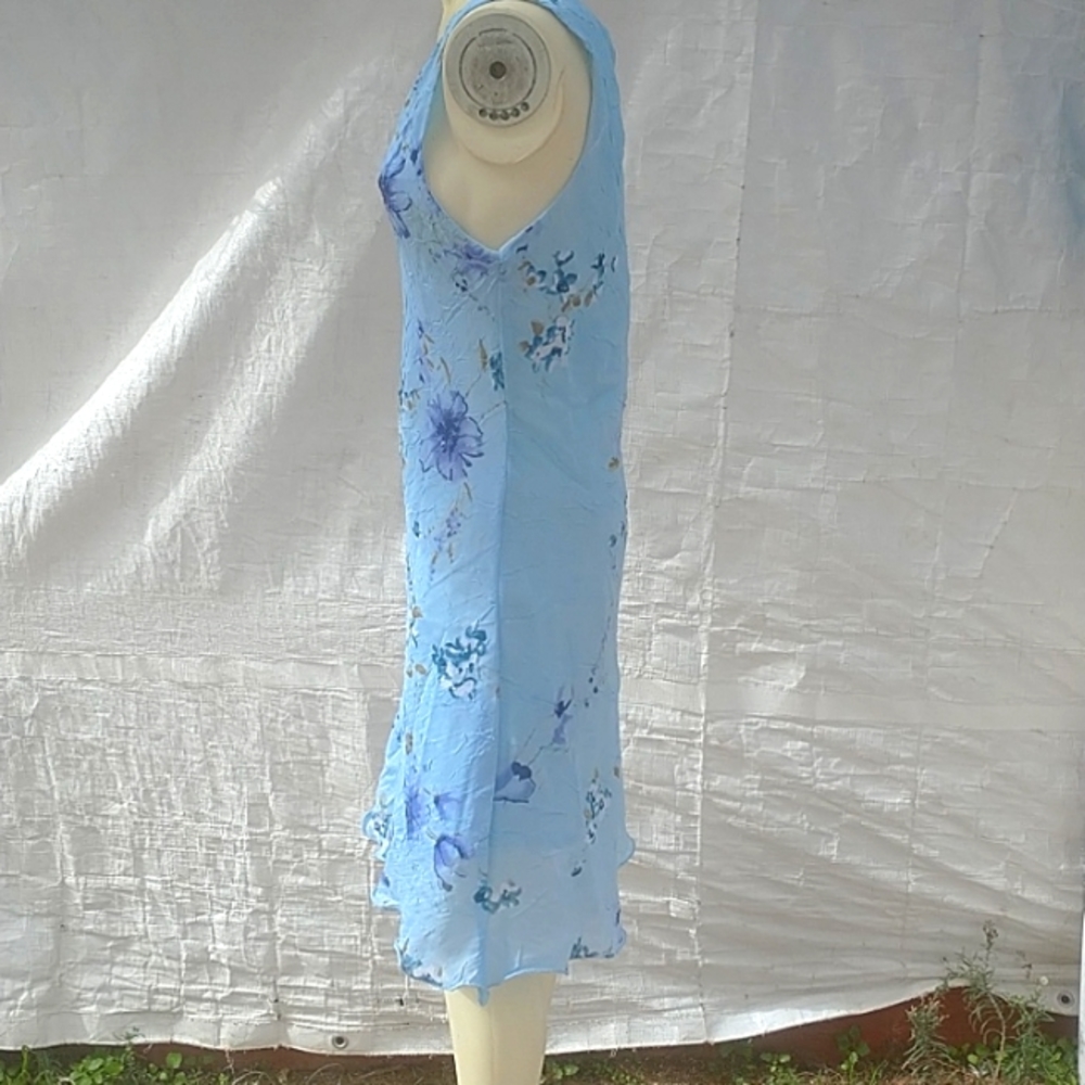 Dress - Picture 3 of 6